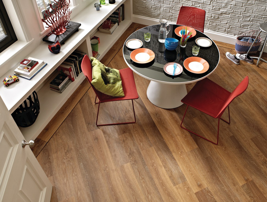 Karndean Knight Tile Classic Limed Oak Luxury Vinyl Tile in Dining Room